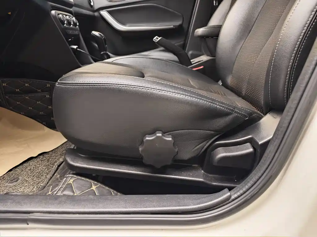 Chery Tiggo 3x 2018 1.5L Automatic Elite Edition 2019 - thumbnail 10