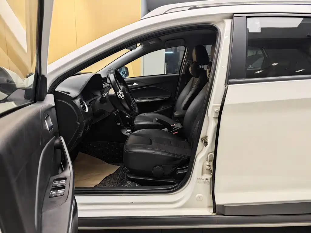 Chery Tiggo 3x 2018 1.5L Automatic Elite Edition 2019 - thumbnail 13