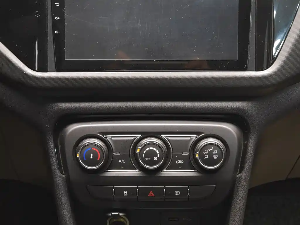 Chery Tiggo 3x 2018 1.5L Automatic Elite Edition 2019 - thumbnail 16
