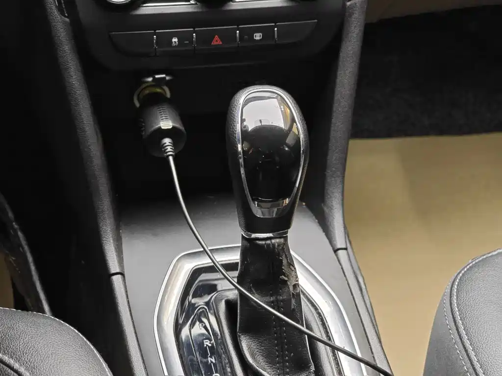 Chery Tiggo 3x 2018 1.5L Automatic Elite Edition 2019 - thumbnail 17