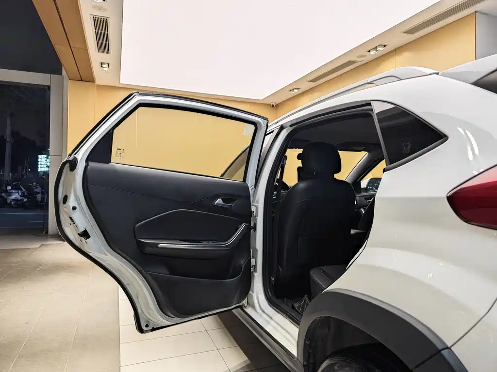 Chery Tiggo 3x 2018 1.5L Automatic Elite Edition 2019 - thumbnail 20