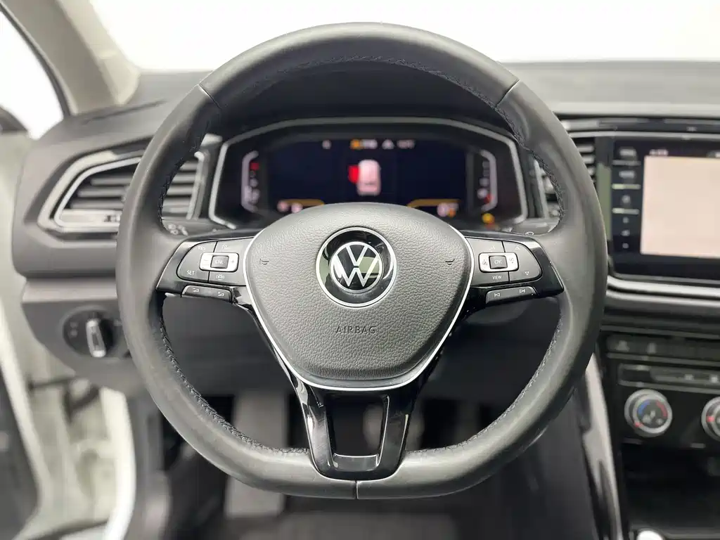 Volkswagen T-ROC 2022 280TSI DSG Front-Wheel Drive Comfort Plus 2023 - thumbnail 3