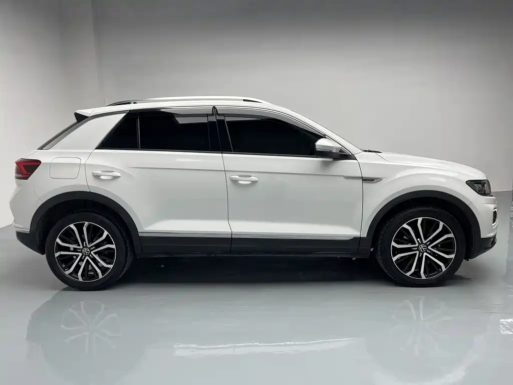 Volkswagen T-ROC 2022 280TSI DSG Front-Wheel Drive Comfort Plus 2023 - thumbnail 4