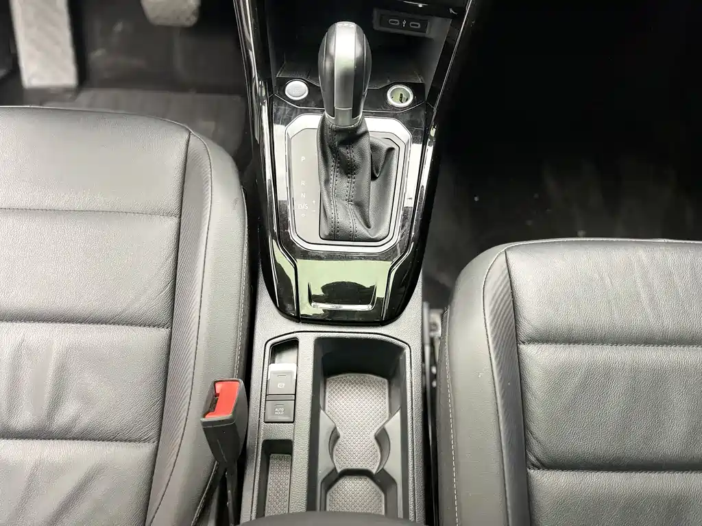 Volkswagen T-ROC 2022 280TSI DSG Front-Wheel Drive Comfort Plus 2023 - thumbnail 23