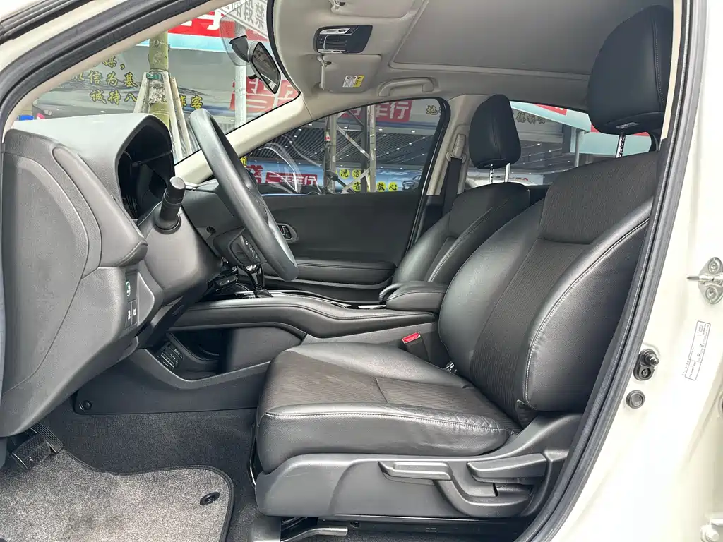Honda Honda Vezel 2020 1.5L CVT Pioneer Edition 2021 - thumbnail 5