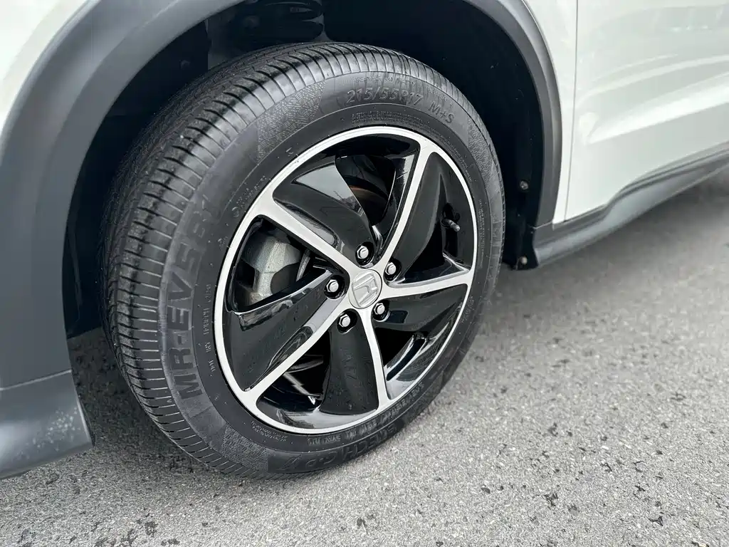 Honda Honda Vezel 2020 1.5L CVT Pioneer Edition 2021 - thumbnail 15