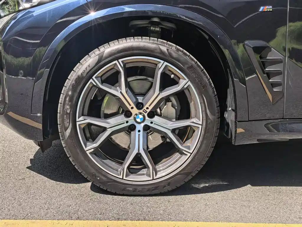 BMW BMW X5 2025 xDrive 30Li M Sport Shadow Night Package 2025 - thumbnail 9