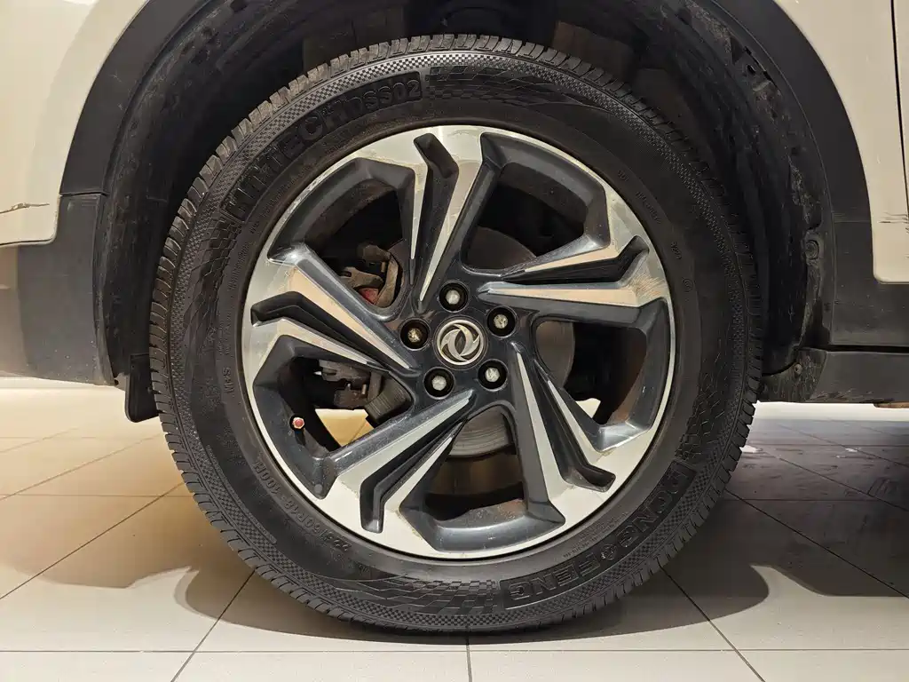 Dongfeng Fengshen DFM AX7 2016 1.4T Manual Intelligent Joy Edition 2017 - thumbnail 5
