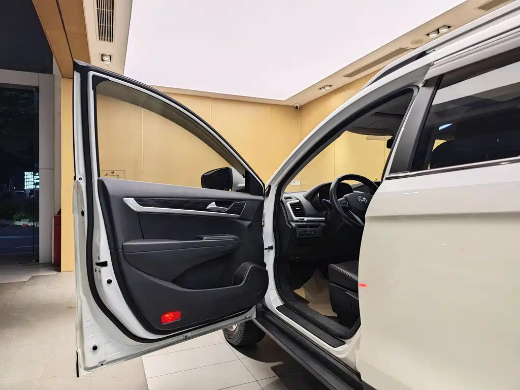 Dongfeng Fengshen DFM AX7 2016 1.4T Manual Intelligent Joy Edition 2017 - thumbnail 7