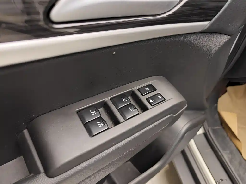 Dongfeng Fengshen DFM AX7 2016 1.4T Manual Intelligent Joy Edition 2017 - thumbnail 9