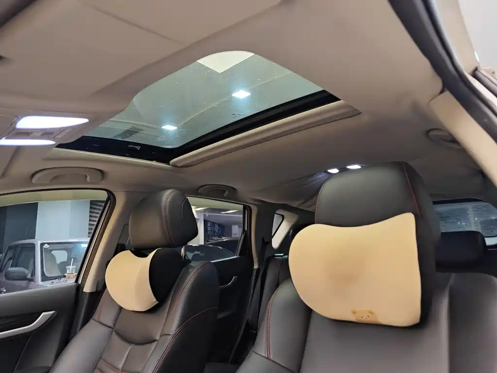Dongfeng Fengshen DFM AX7 2016 1.4T Manual Intelligent Joy Edition 2017 - thumbnail 12
