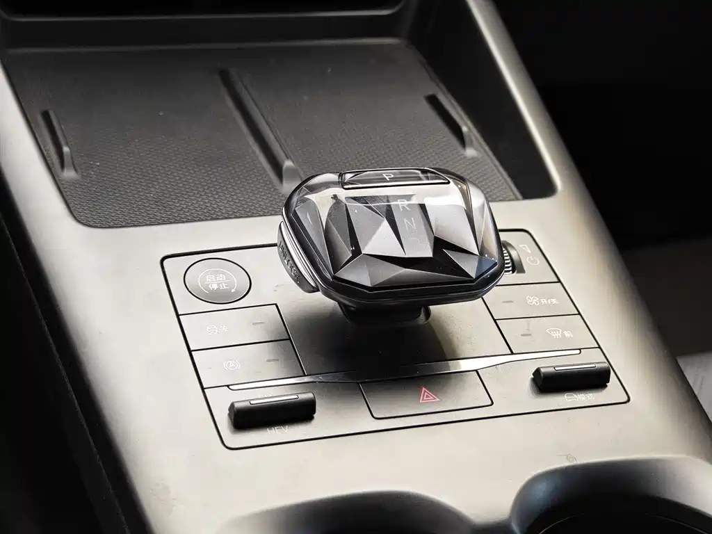 BYD BYD Qin PLUS 2024 Glory Edition DM-i 55KM Leading Model 2025 - thumbnail 17
