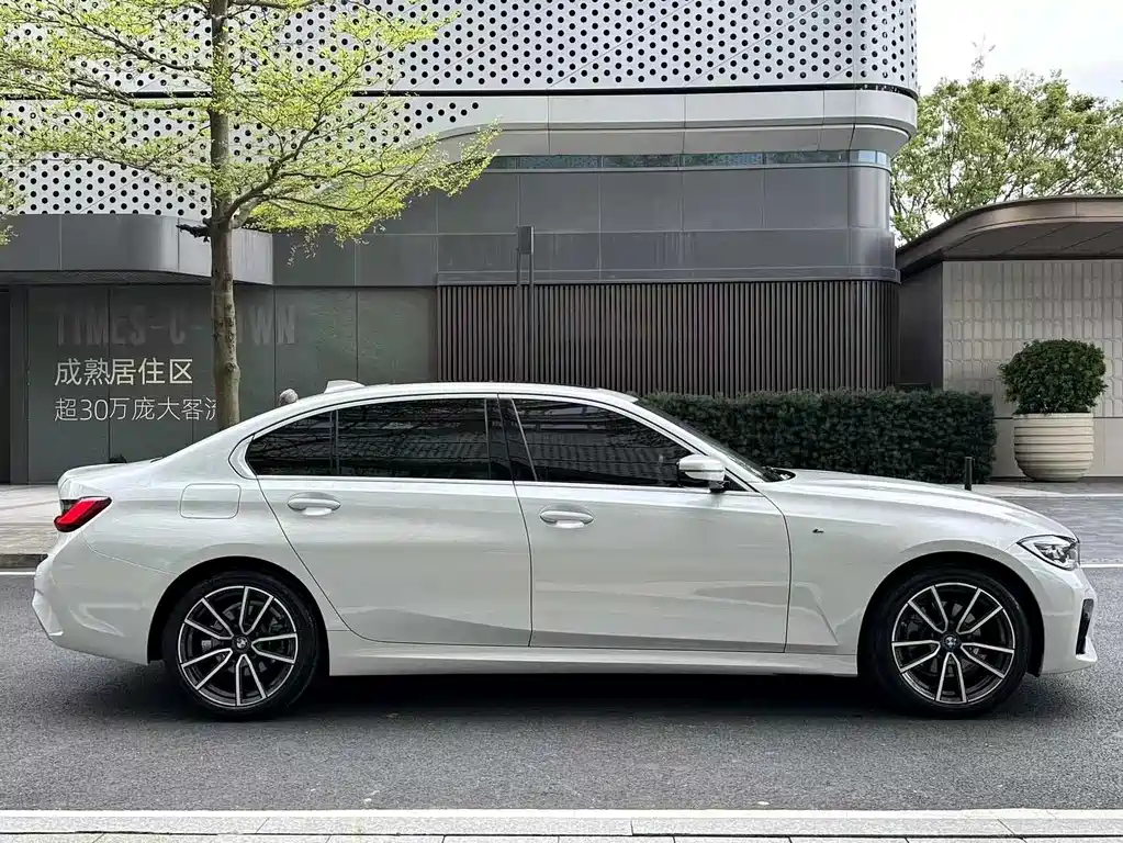 BMW BMW 3 Series 2022 325Li M Sport Package 2022 - thumbnail 3