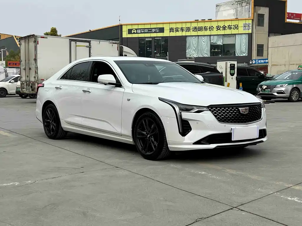 Cadillac Cadillac CT4 2021 28T Luxury 2021 - thumbnail 3
