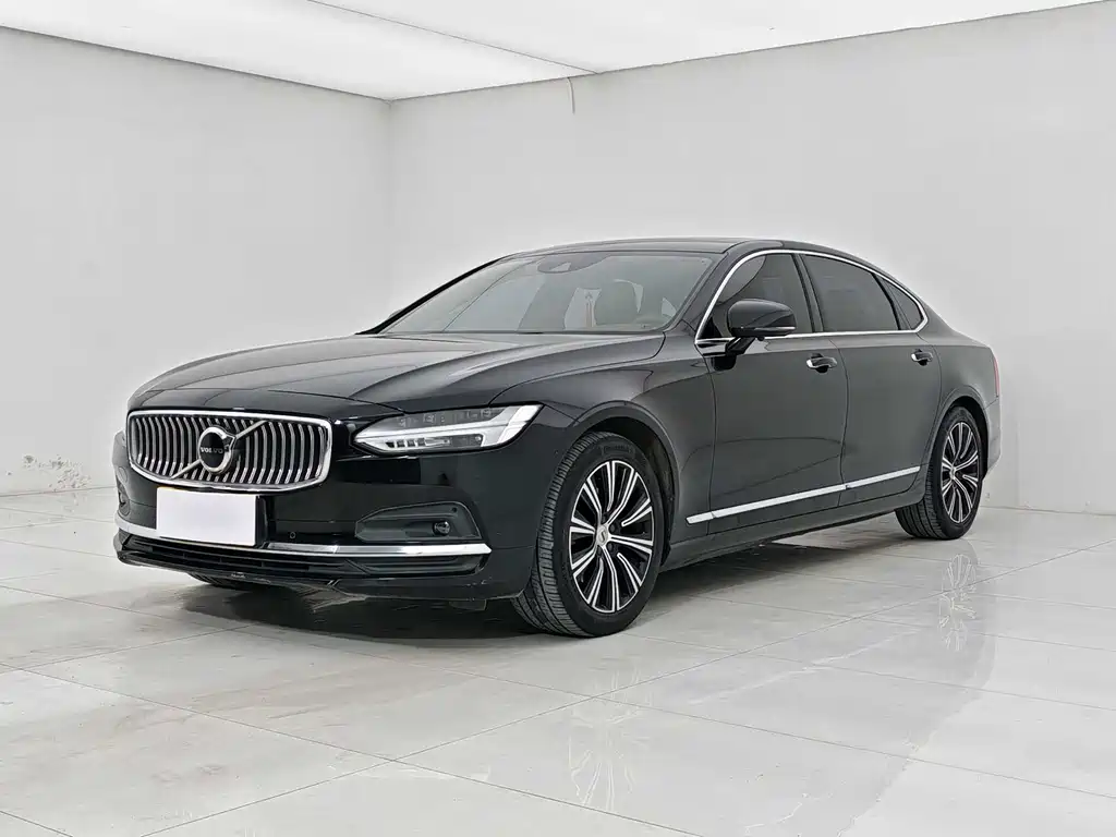 Volvo Volvo S90 2021 B5 Momentum Luxury Edition 2021