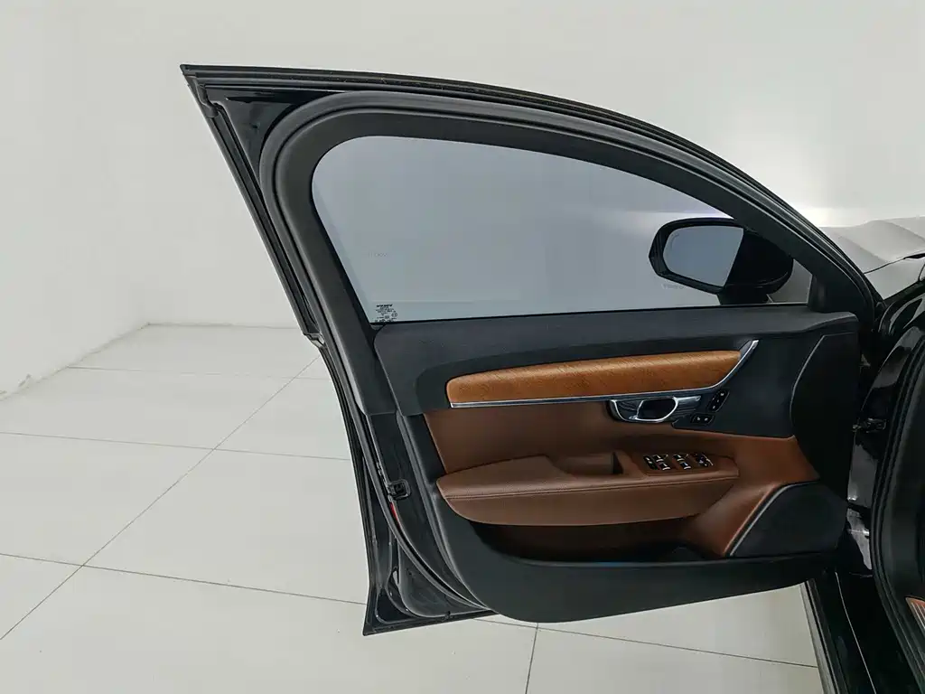 Volvo Volvo S90 2021 B5 Momentum Luxury Edition 2021 - thumbnail 11