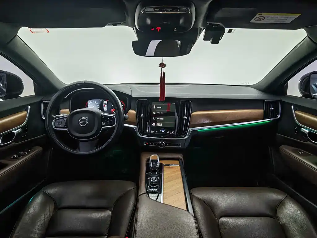 Volvo Volvo S90 2021 B5 Momentum Luxury Edition 2021 - thumbnail 14