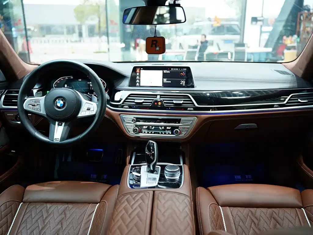 BMW BMW 7 Series 2022 740Li xDrive Executive M Sport Package 2022 - thumbnail 8