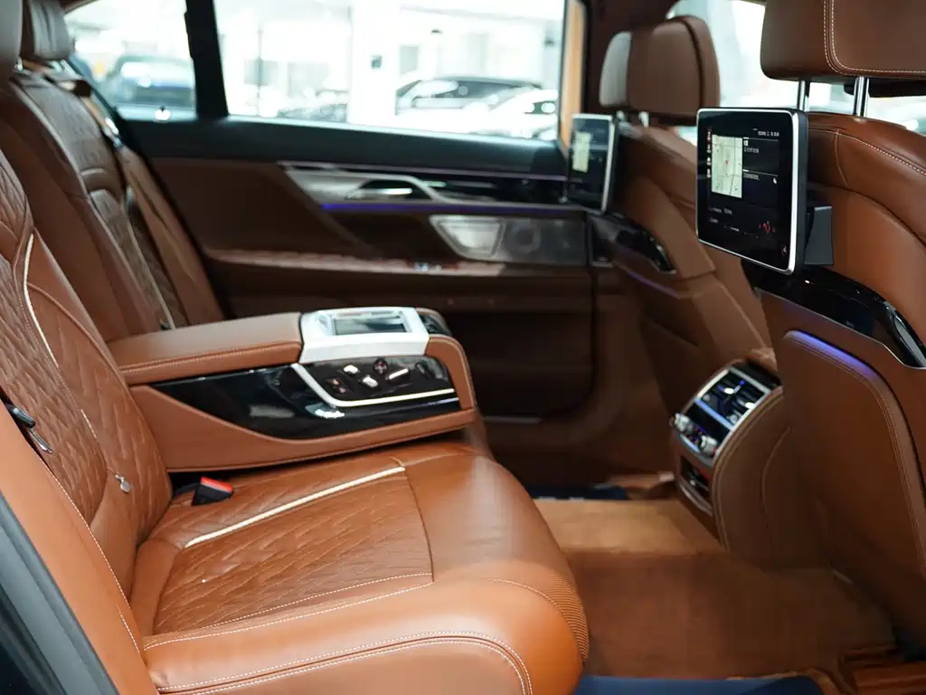 BMW BMW 7 Series 2022 740Li xDrive Executive M Sport Package 2022 - thumbnail 13