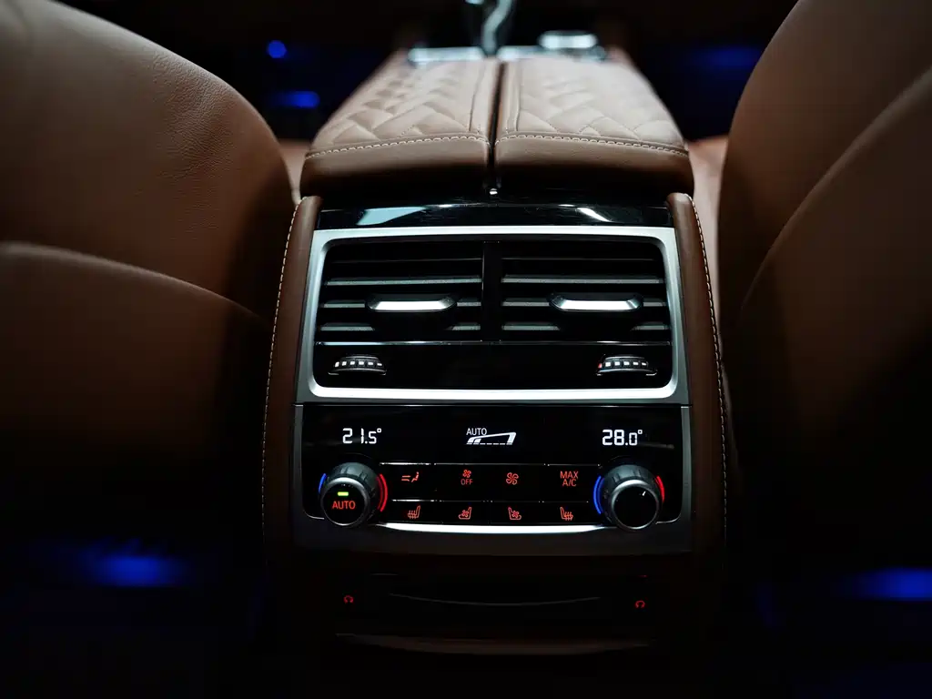 BMW BMW 7 Series 2022 740Li xDrive Executive M Sport Package 2022 - thumbnail 15