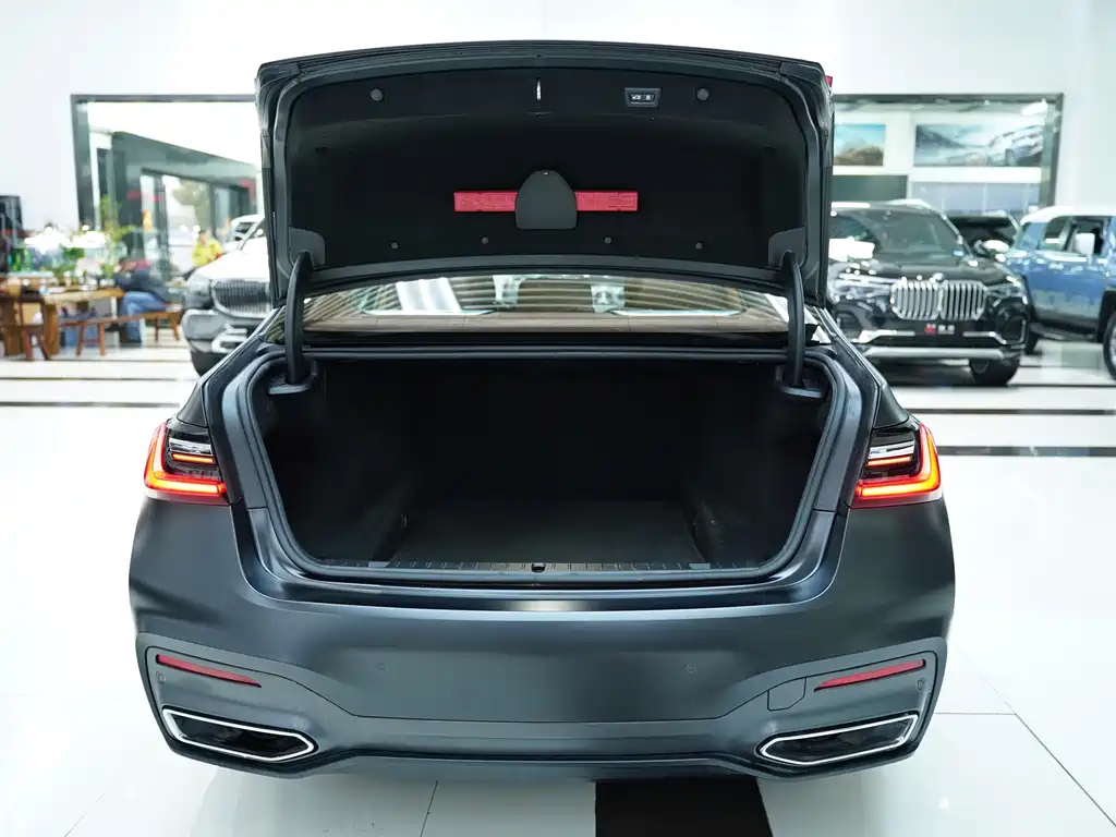 BMW BMW 7 Series 2022 740Li xDrive Executive M Sport Package 2022 - thumbnail 17