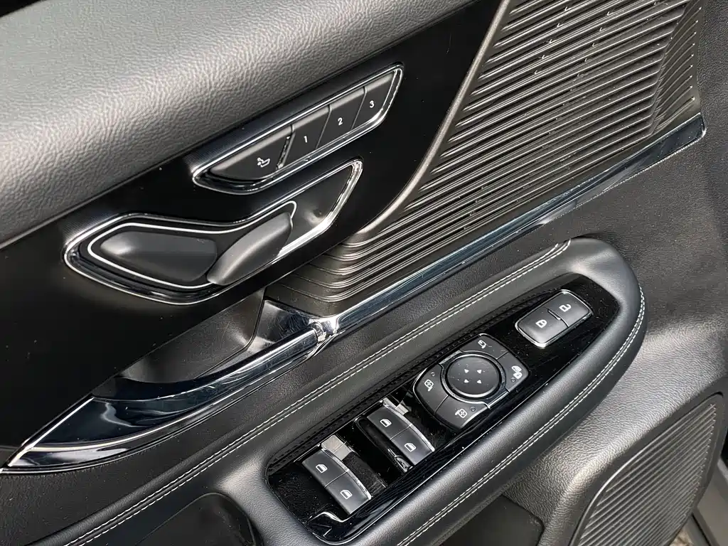 Lincoln Liberator 2020 2.0T Two-Wheel Drive Elegant Edition 2021 - thumbnail 6