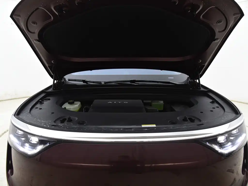 AITO Qijie Aito M8 2025 Extended Range Ultra 53.4kWh 5-seat Version with 192-line LiDAR 2025 - thumbnail 13