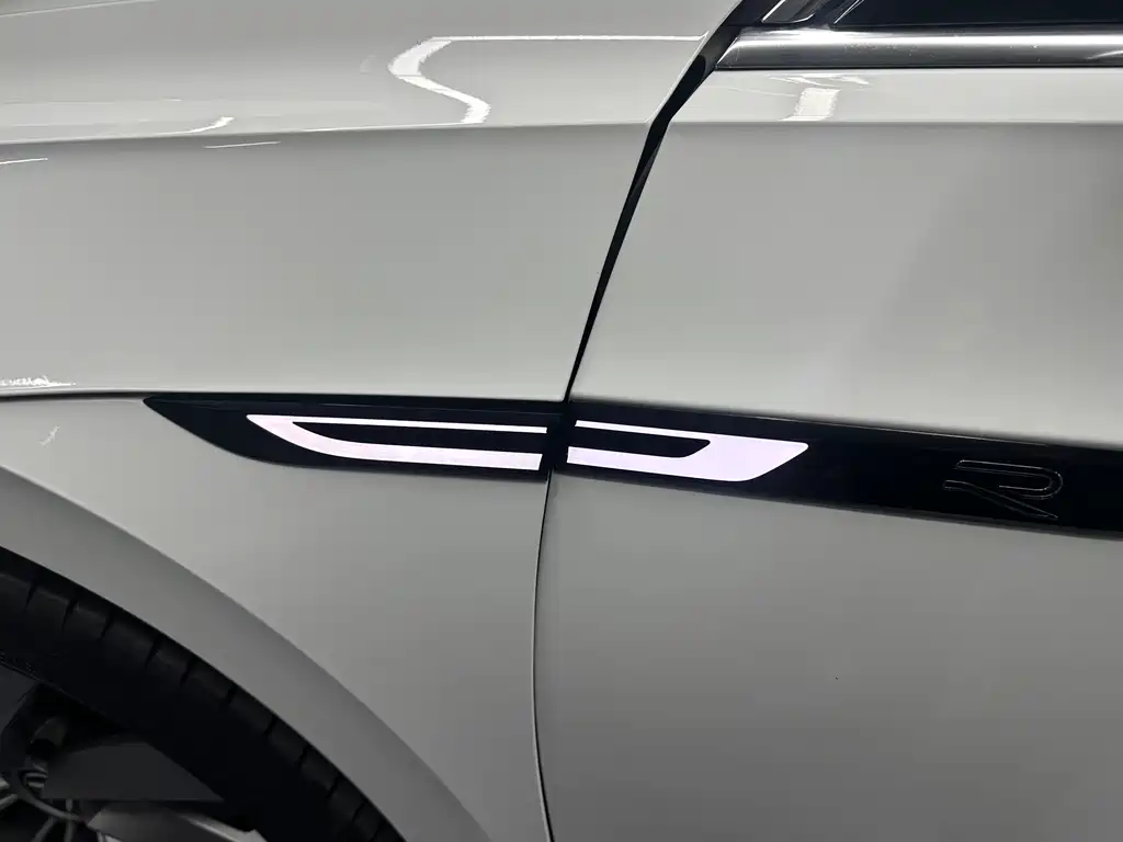Volkswagen FAW-Volkswagen CC 2023 380TSI Dazzling Edition 2023 - thumbnail 9