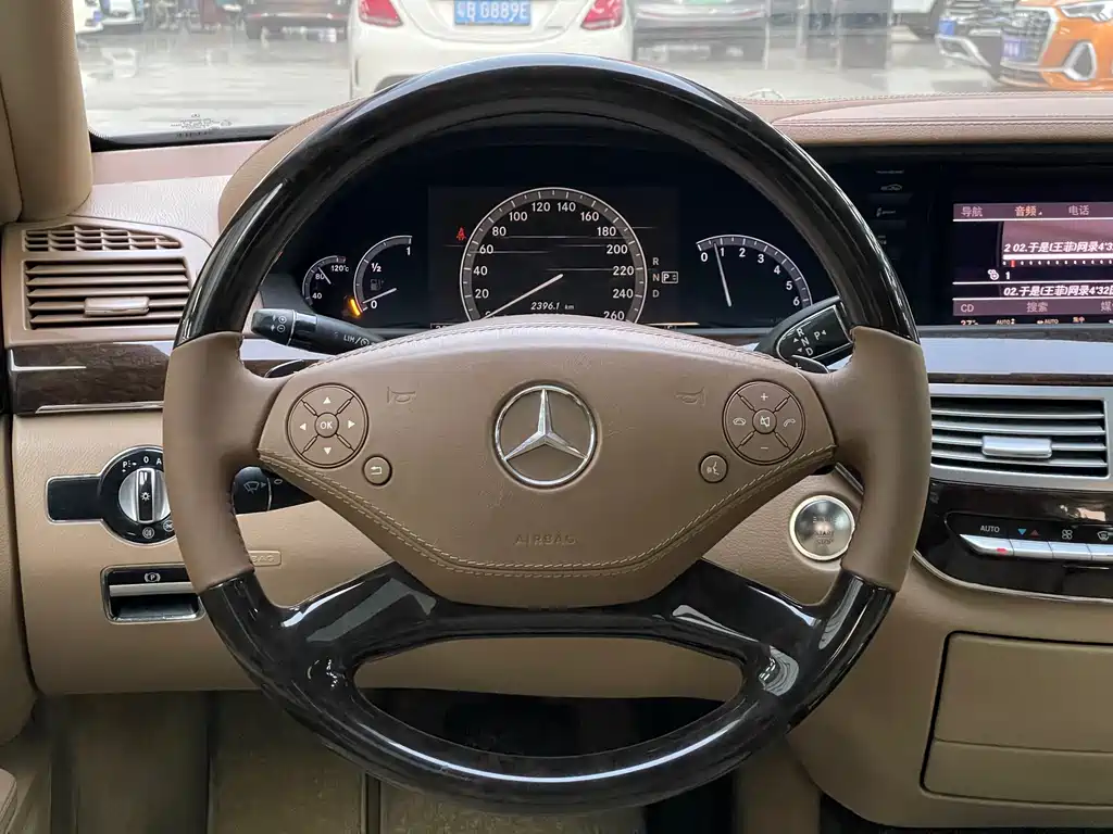 Mercedes-Benz Mercedes-Benz S-Class 2010 S 300 L Premium Edition 2011 - thumbnail 5