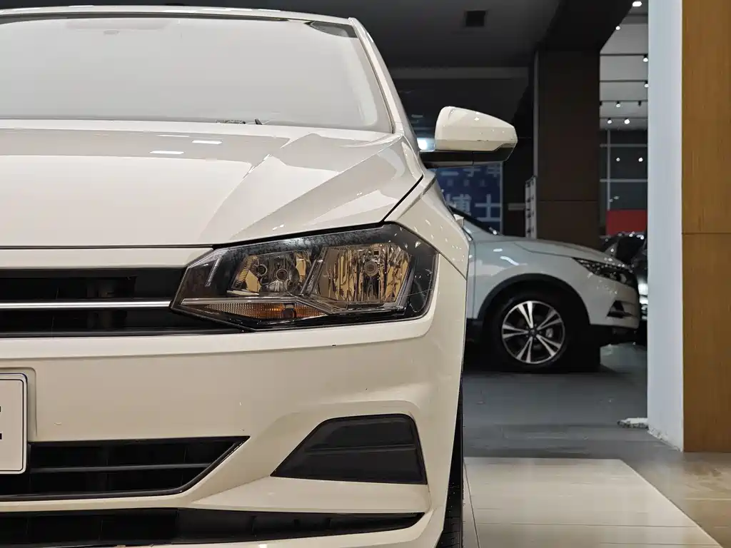 Volkswagen Volkswagen Polo 2023 Plus 1.5L Automatic Comfort Edition 2023 - thumbnail 2