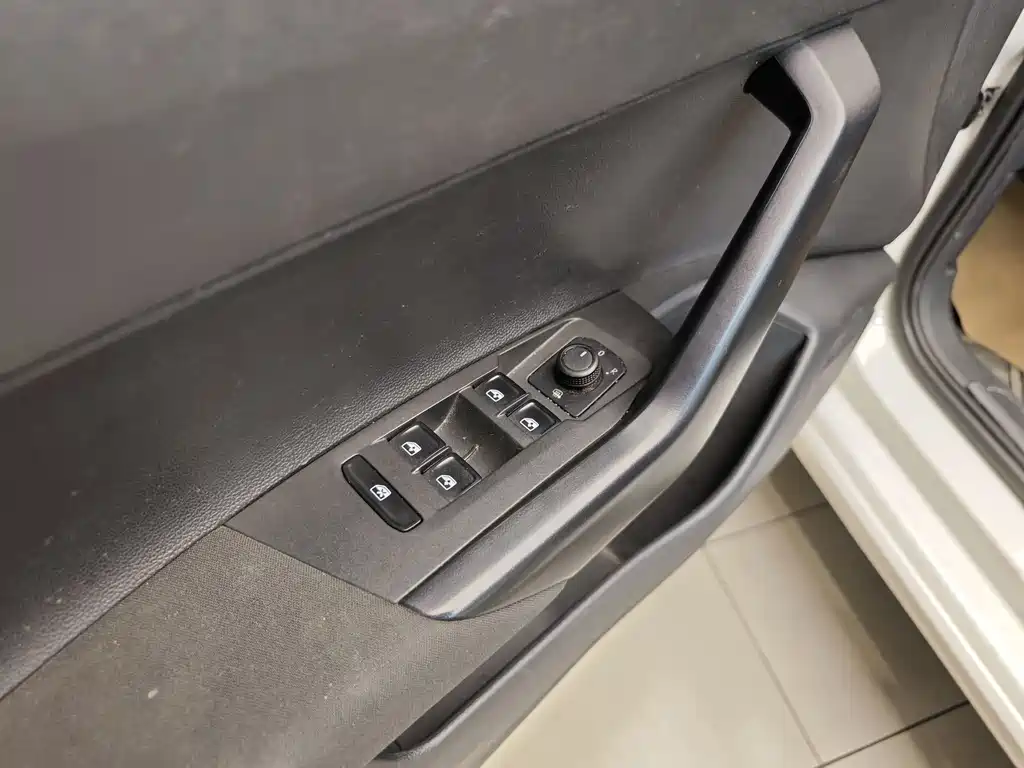 Volkswagen Volkswagen Polo 2023 Plus 1.5L Automatic Comfort Edition 2023 - thumbnail 9