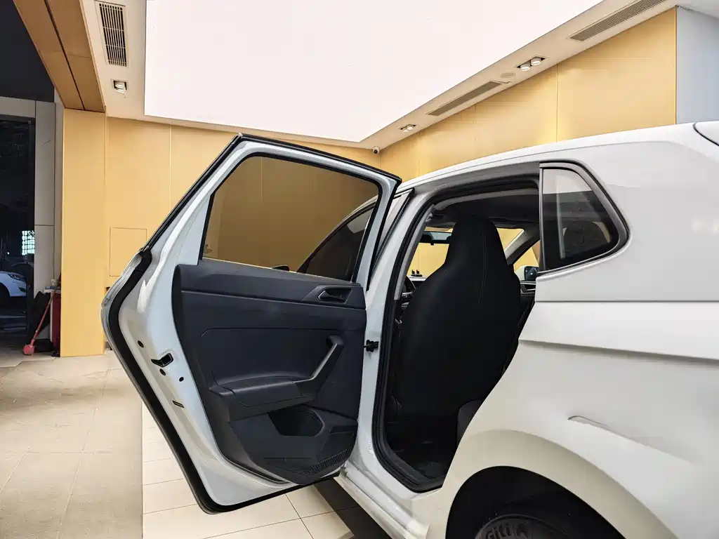 Volkswagen Volkswagen Polo 2023 Plus 1.5L Automatic Comfort Edition 2023 - thumbnail 20