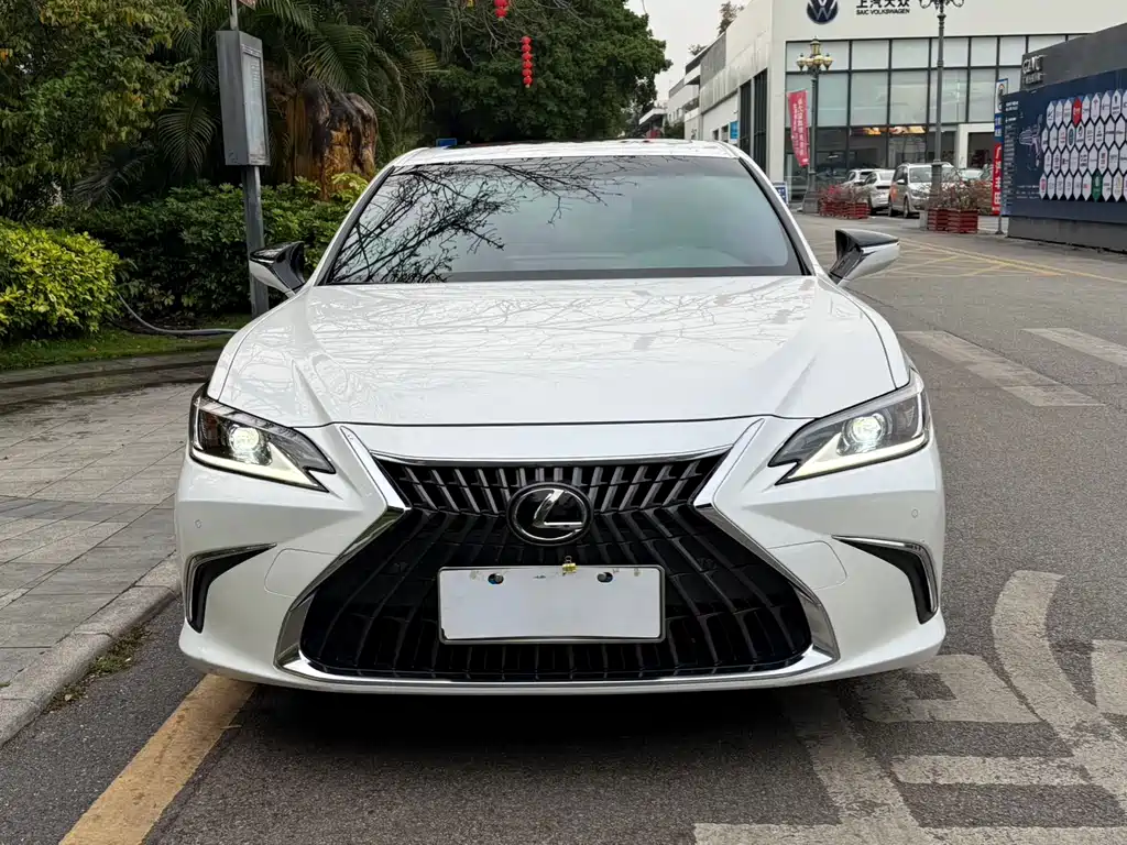 Lexus Lexus ES 2022 200 Excellent Edition 2023 - thumbnail 4