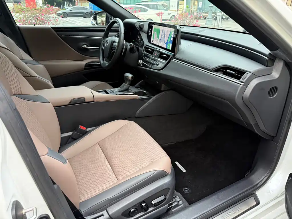 Lexus Lexus ES 2022 200 Excellent Edition 2023 - thumbnail 7