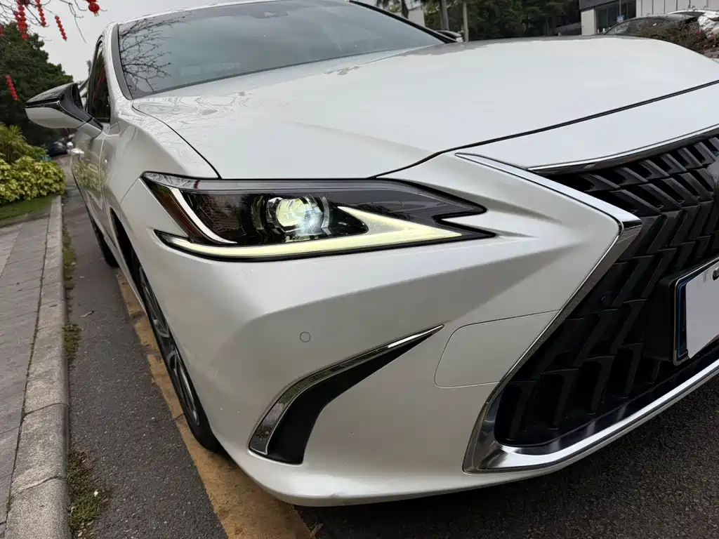 Lexus Lexus ES 2022 200 Excellent Edition 2023 - thumbnail 19