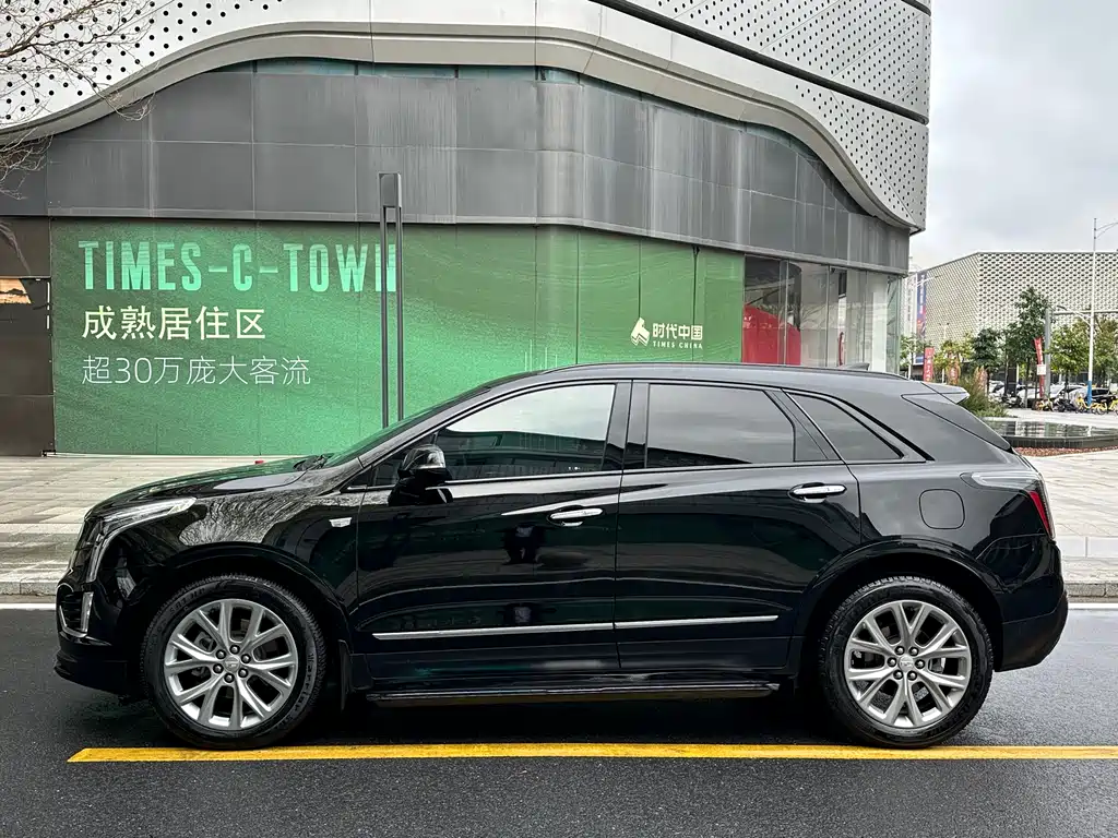Cadillac Cadillac XT6 2021 2.0T Luxury 6-Seat FWD 2021 - thumbnail 4