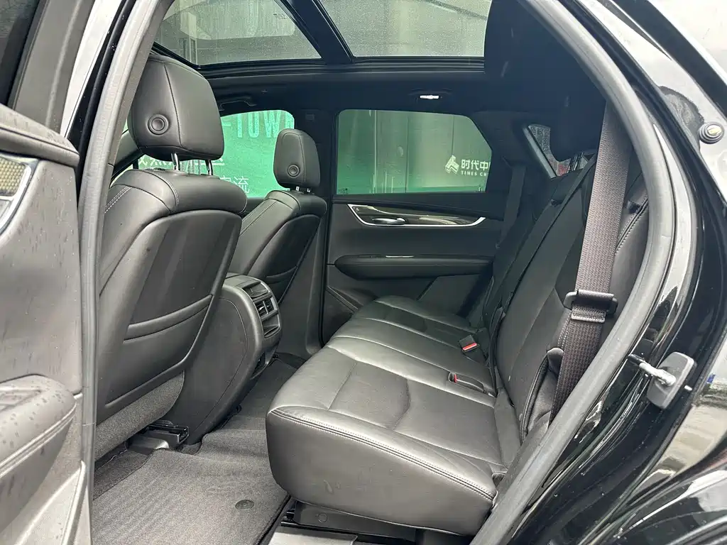 Cadillac Cadillac XT6 2021 2.0T Luxury 6-Seat FWD 2021 - thumbnail 6