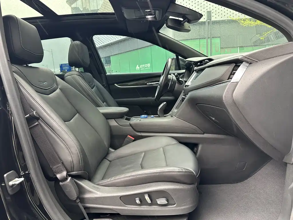 Cadillac Cadillac XT6 2021 2.0T Luxury 6-Seat FWD 2021 - thumbnail 7