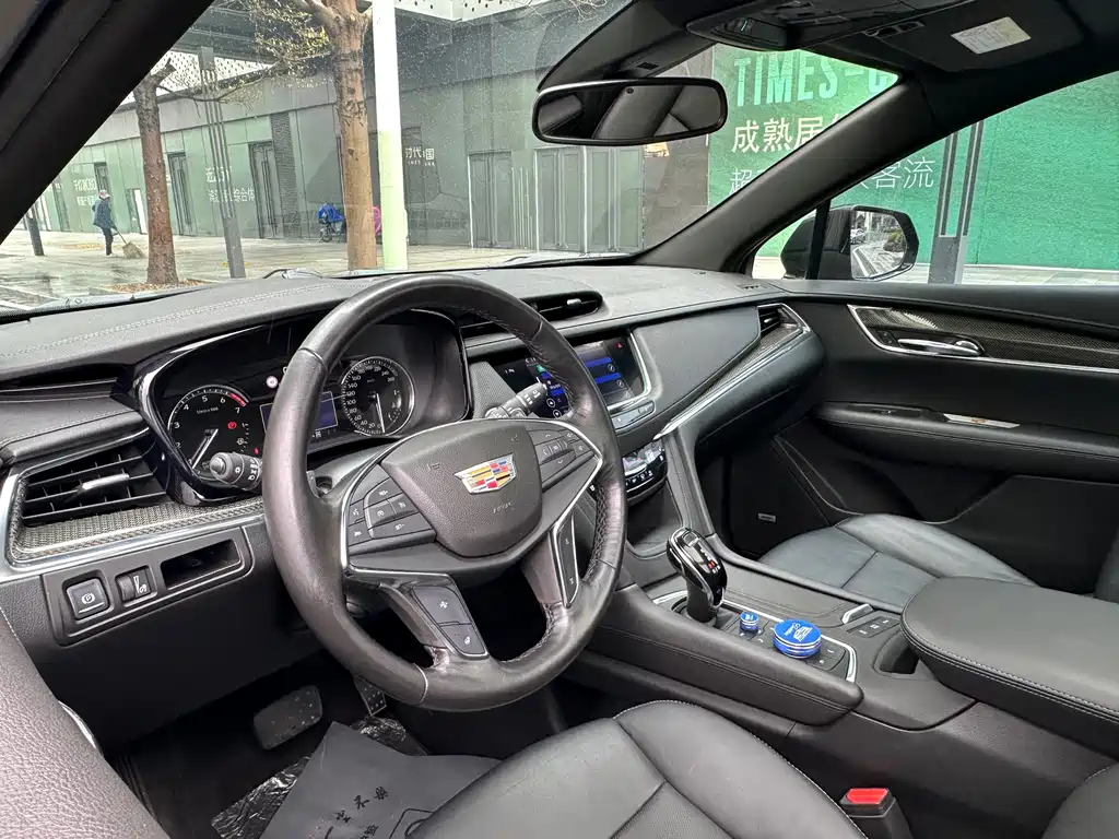 Cadillac Cadillac XT6 2021 2.0T Luxury 6-Seat FWD 2021 - thumbnail 11
