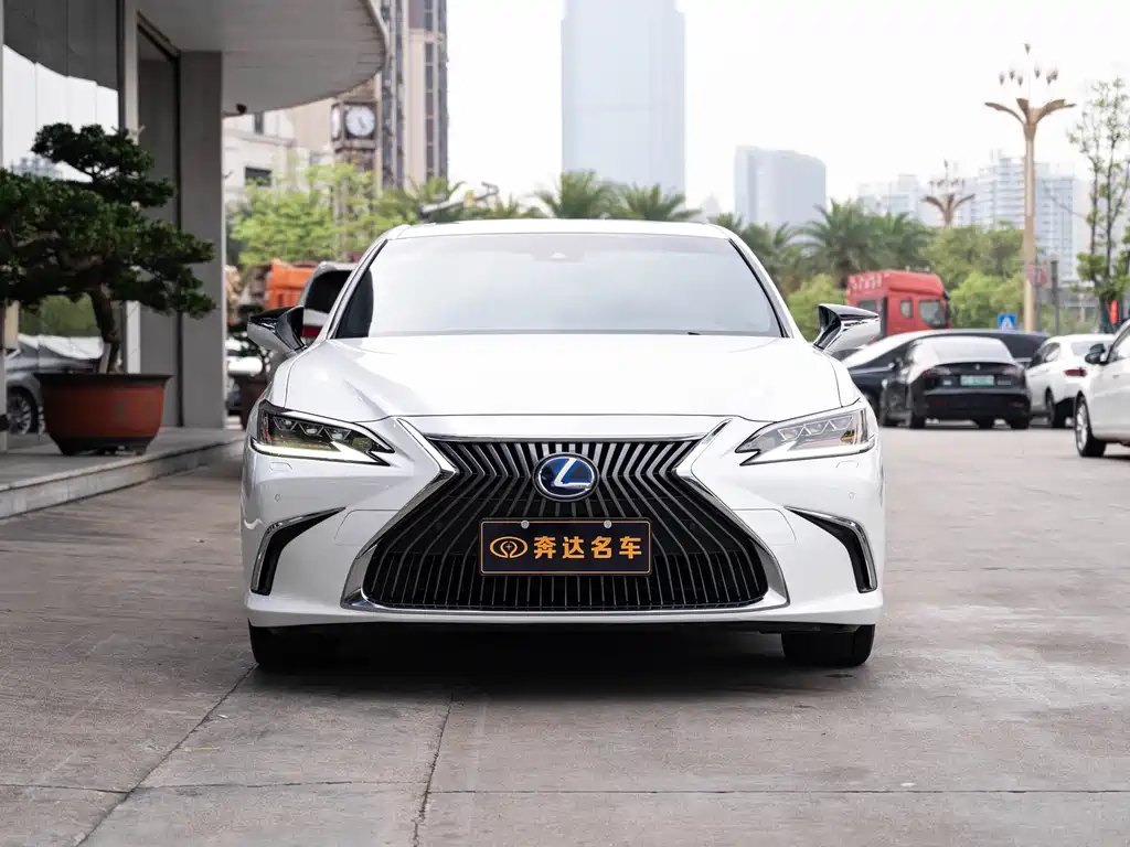 Lexus Lexus ES 300h 2020 Premium Edition 2021 - thumbnail 2