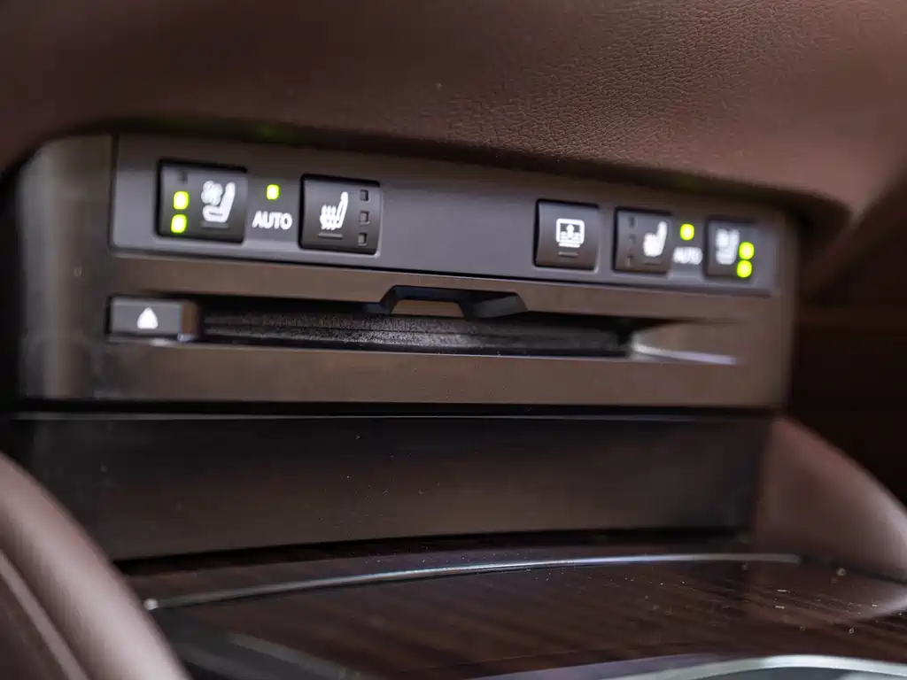 Lexus Lexus ES 300h 2020 Premium Edition 2021 - thumbnail 18