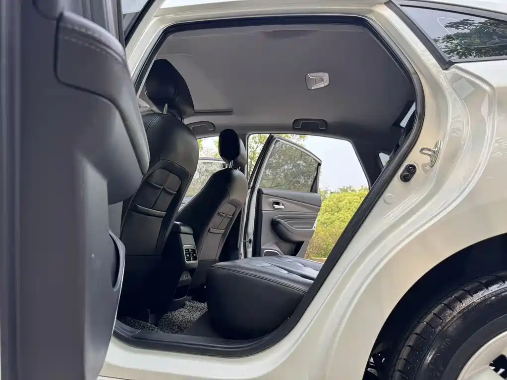 GAC Trumpchi GAC GA4 2018 200T Manual Luxury Edition 2019 - thumbnail 13