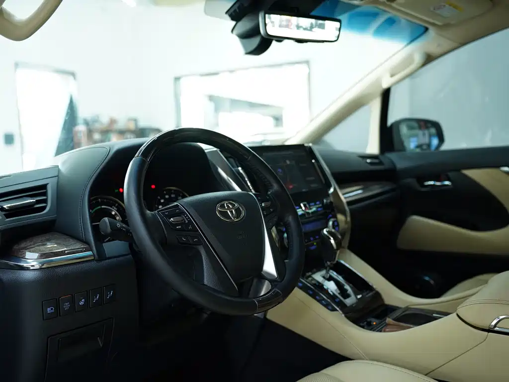 Toyota Alphard 2021 Model Hybrid 2.5L Executive Version 2022 - thumbnail 6
