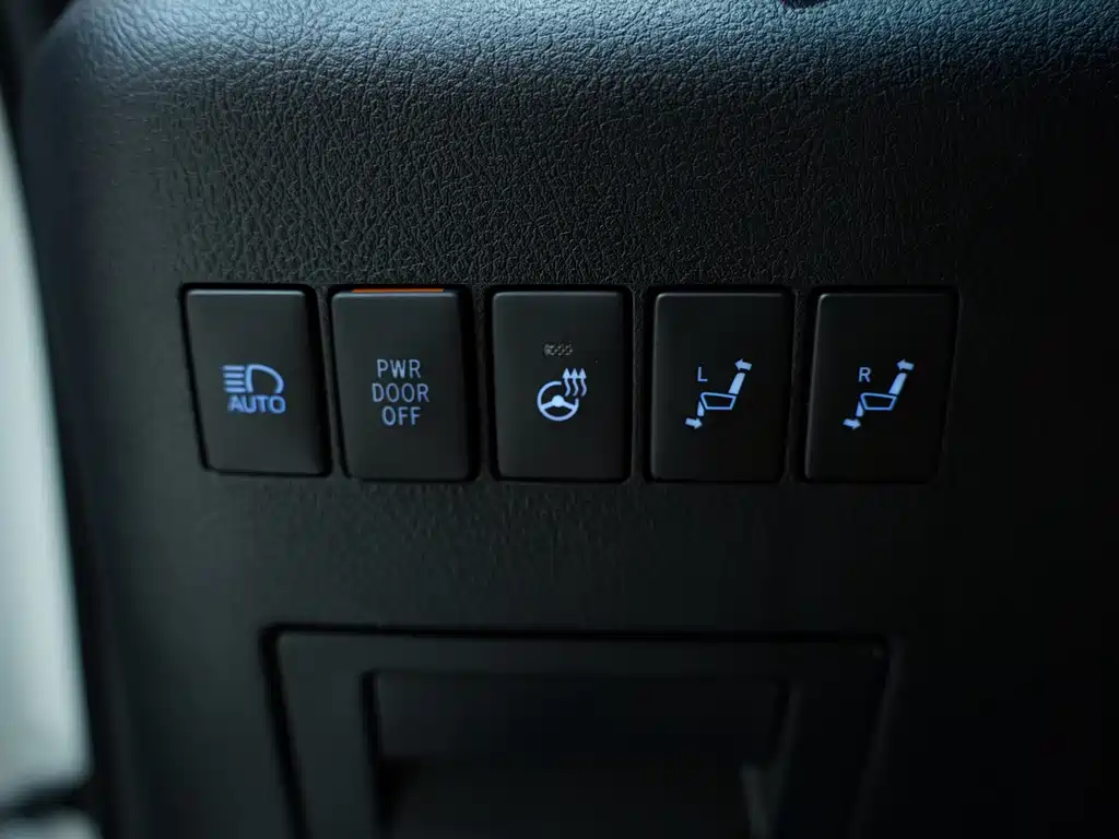 Toyota Alphard 2021 Model Hybrid 2.5L Executive Version 2022 - thumbnail 12