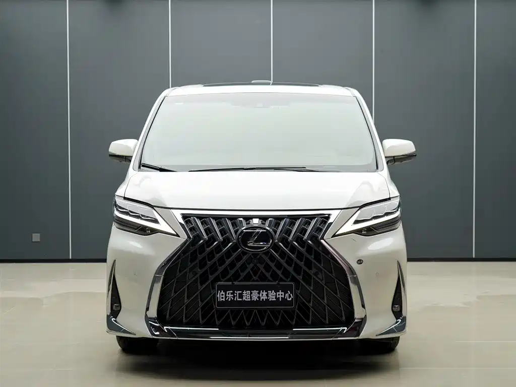 Lexus Lexus LM 2023 3.5L Automatic 2024 - thumbnail 3