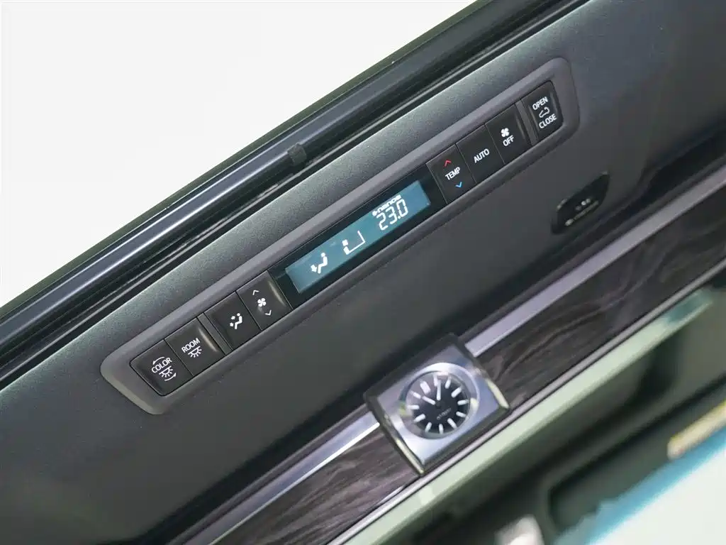 Lexus Lexus LM 2023 3.5L Automatic 2024 - thumbnail 13