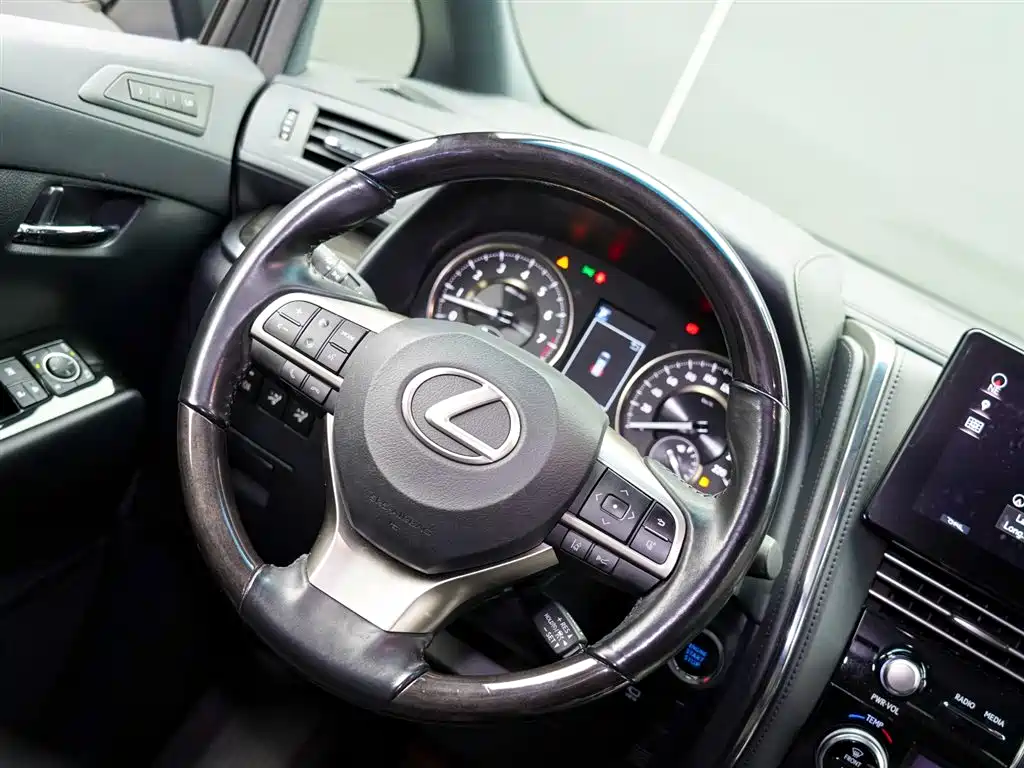 Lexus Lexus LM 2023 3.5L Automatic 2024 - thumbnail 15
