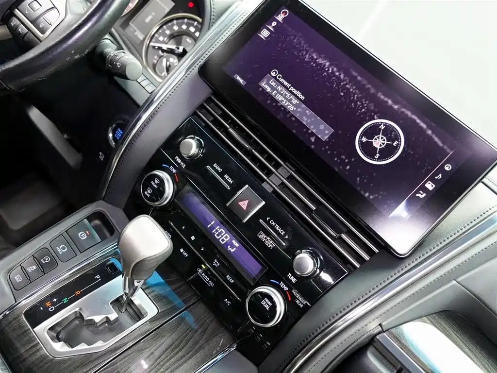 Lexus Lexus LM 2023 3.5L Automatic 2024 - thumbnail 16