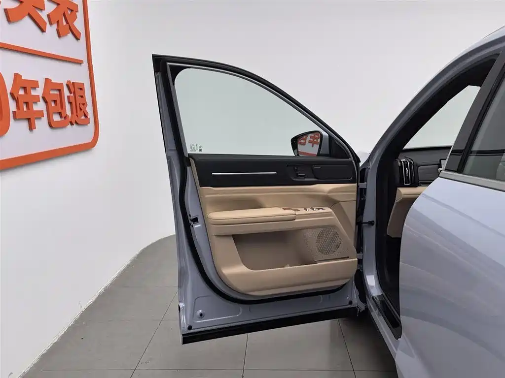 Jetour Shanhai Jetour Shanhai L7 PLUS 2026 121km Luxury 5-seater 2025 - thumbnail 8