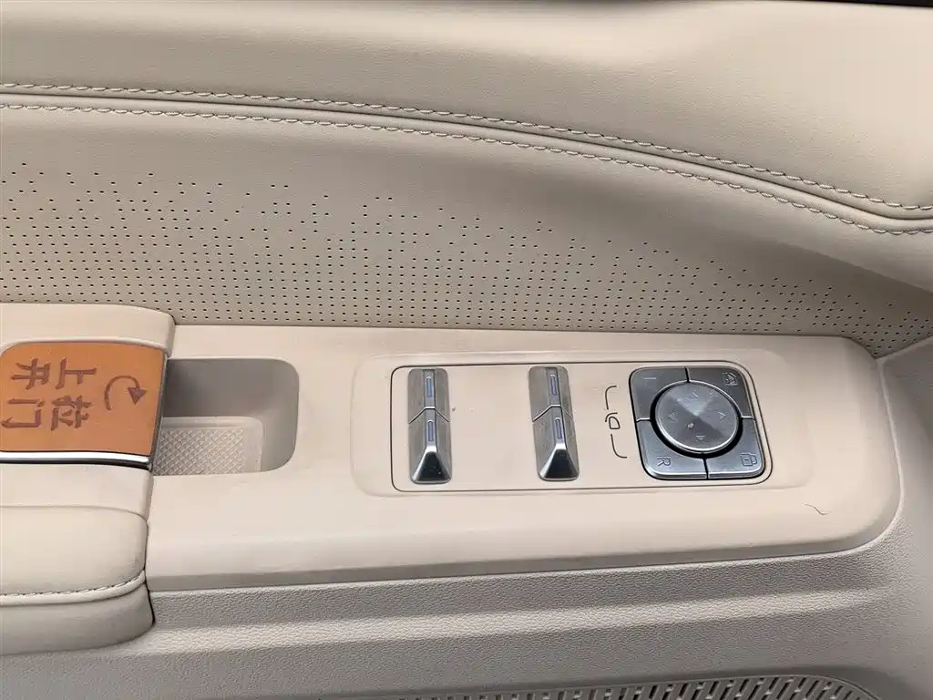 Jetour Shanhai Jetour Shanhai L7 PLUS 2026 121km Luxury 5-seater 2025 - thumbnail 9